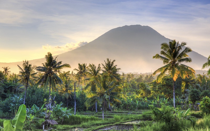  Rough Guides Ganjar Indonesia Sebagai Negara Terindah Keenam di Dunia