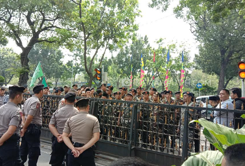 Tahu Felix Siauw Ceramah di Masjid Fatahillah, Banser NU Blokade Kantor Anies Baswedan