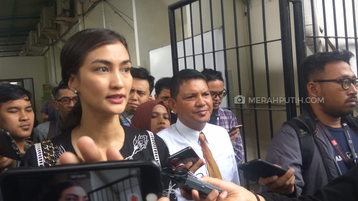 Artis Ini Bakal Lakukan Segala Cara Bebaskan Ratna Sarumpaet