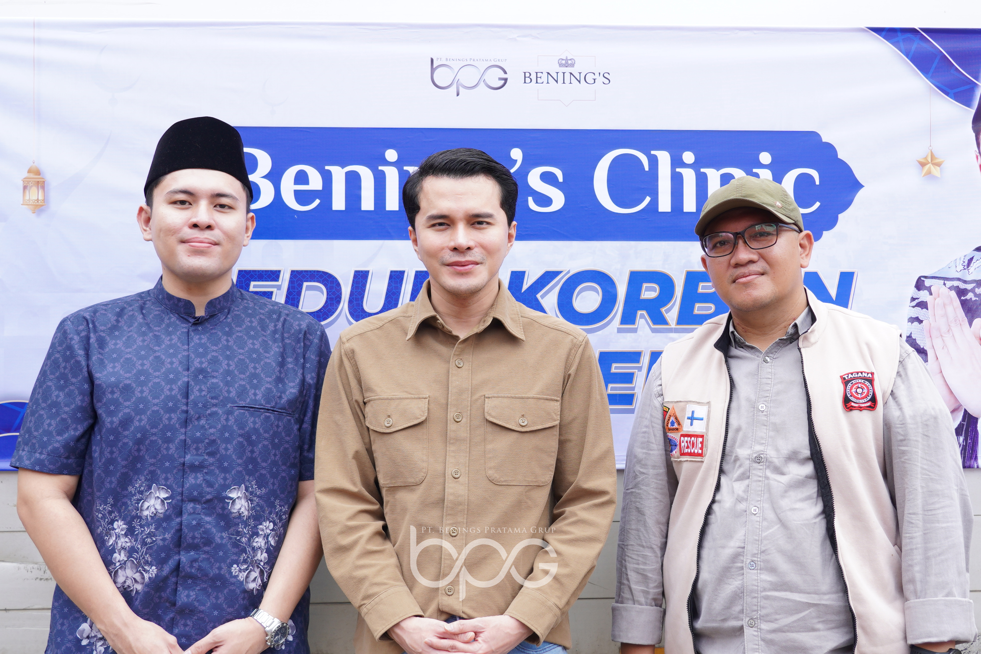 Banjir Landa Bekasi, Dr. Oky Pratama dan Kemensos RI Salurkan Bantuan ke Warga