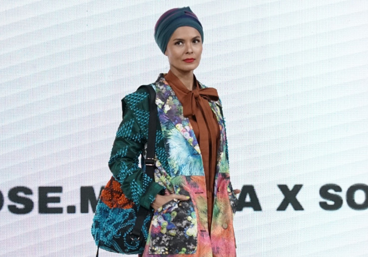 Burgundy Menjadi Tren Warna Busana Muslim untuk Idul FItri 2025