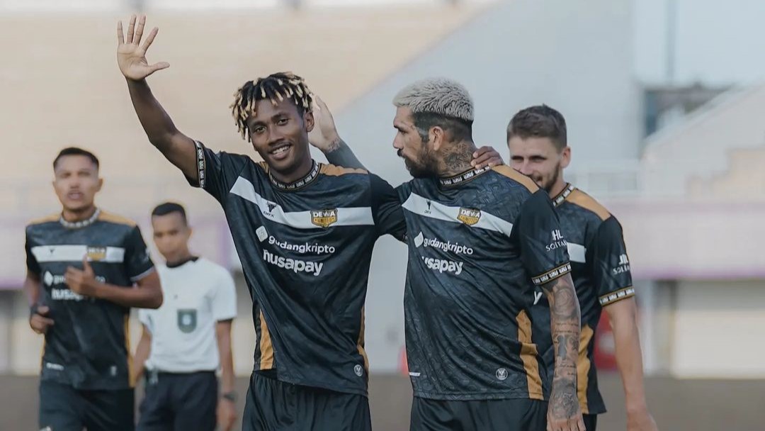 Alex Martins Hattrick, Dewa United Pesta Gol ke Gawang RANS