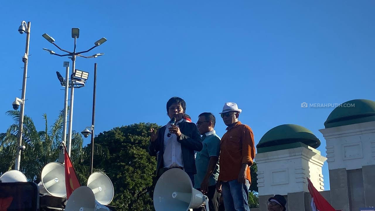 Adian PDIP Ajak Pendemo Tuntut Jokowi Mundur Masuk DPR Bahas Hak Angket