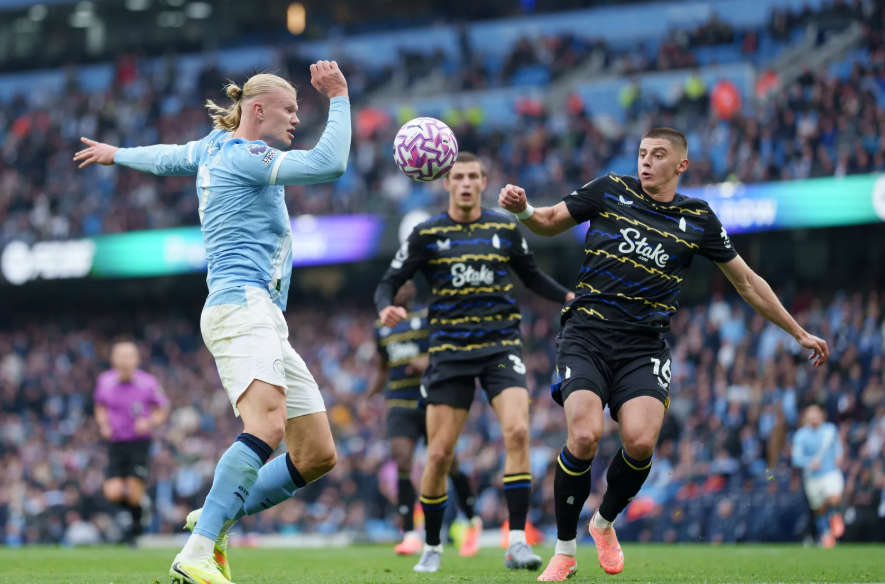 Erling Haaland Ganas! City Puncaki Klasemen Liga Inggris, Pelatih Forest Dipecat