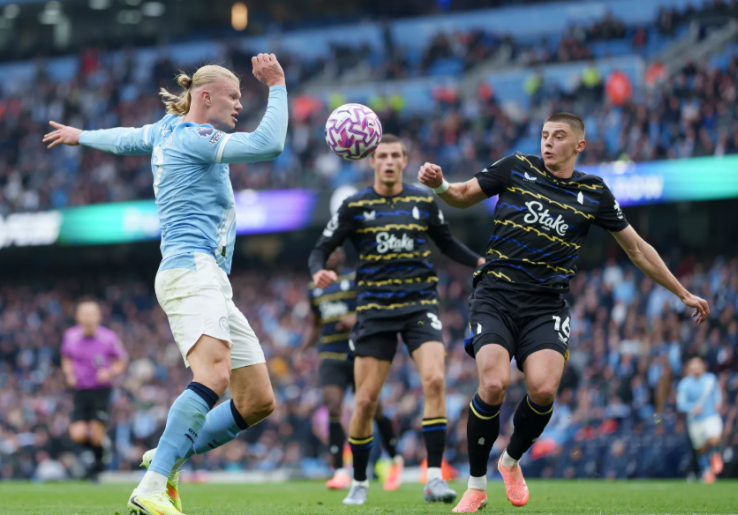 Erling Haaland Ganas! City Puncaki Klasemen Liga Inggris, Pelatih Forest Dipecat