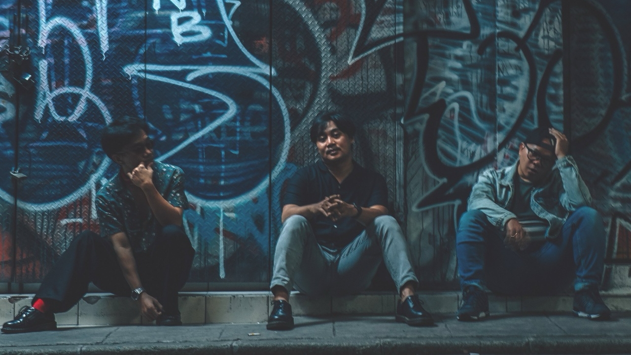 MANIPOL Rilis EP Perdana 'Maximize the Minimum', Bukti Keterbatasan Tak Menghalangi Berkarya