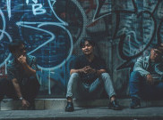 MANIPOL Rilis EP Perdana 'Maximize the Minimum', Bukti Keterbatasan Tak Menghalangi Berkarya
