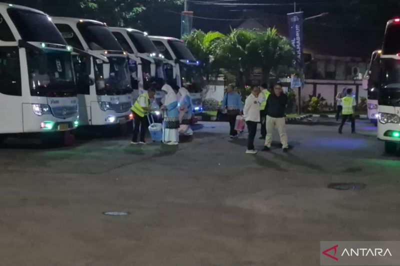 Rabu Ini 445 Jemaah Kloter Pertama Embarkasi Bekasi Berangkat ke Tanah Suci