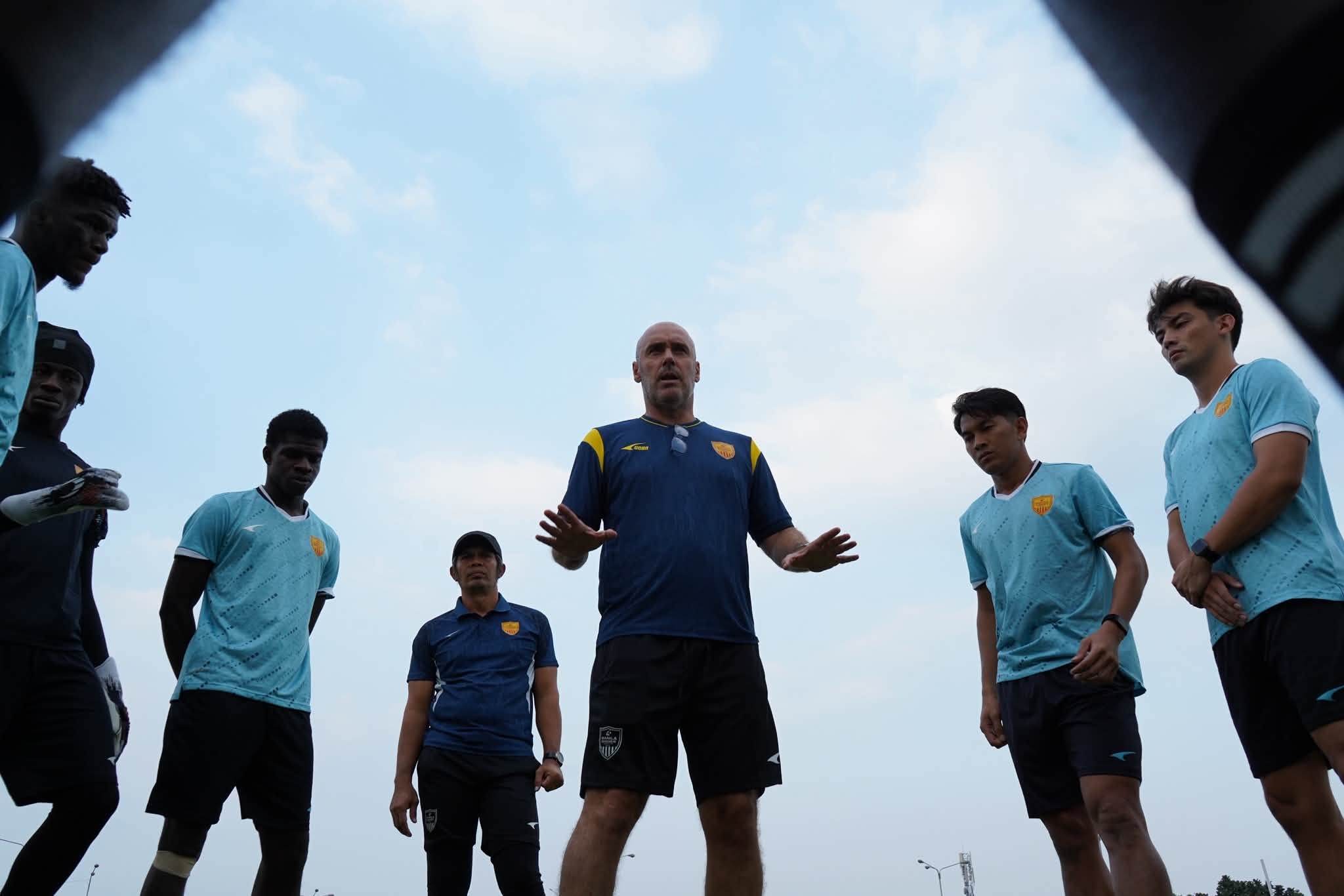 Manila Digger Akan Hadapi Persib Tanpa Rasa Takut dan Penuh Percaya Diri