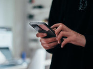 Jangan Sering Mengecek Gawai Setelah Bangun Tidur