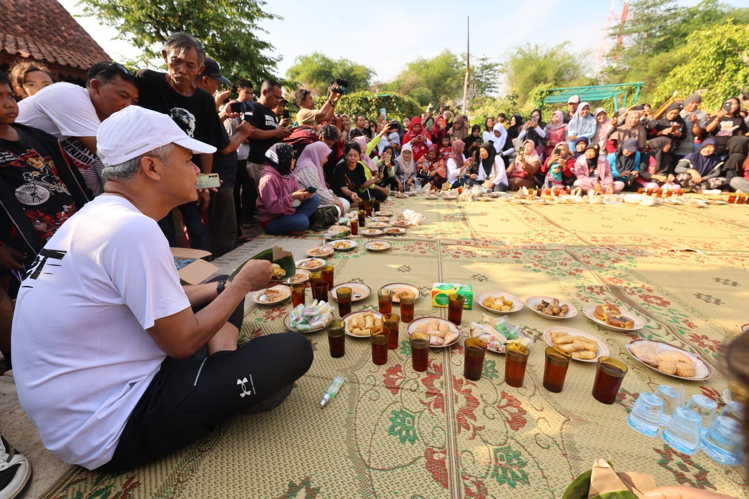 Ganjar Fokus Sapa Warga Dibanding Pikirkan Hasil Survei