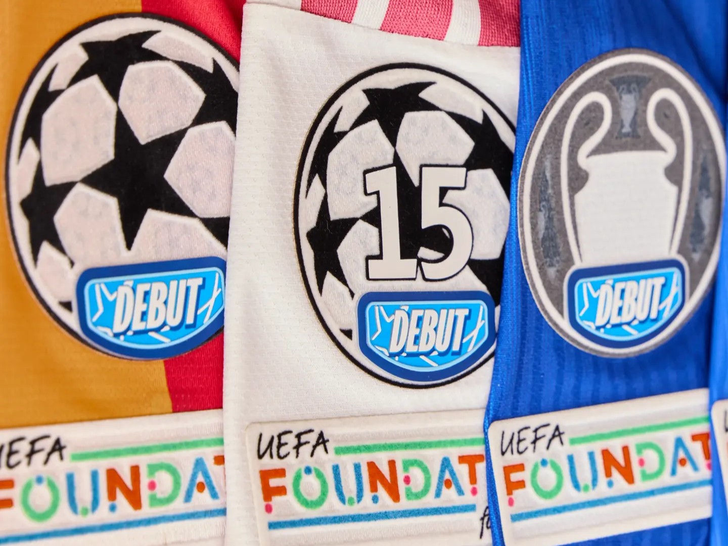 Emblem pemain debutan Liga Champions 2026/27