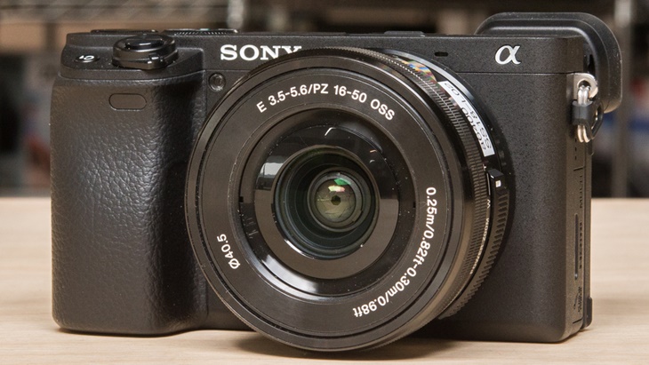 Mirrorless Sony A6400, Bisa Berputar 180 derajat