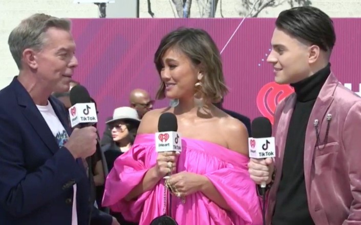 Agnez Mo Menangkan Kategori Social Star di iHeartRadio Music Awards 2019