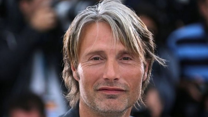 Mads Mikkelsen Resmi Gantikan Johnny Depp di ‘Fantastic Beasts 3’