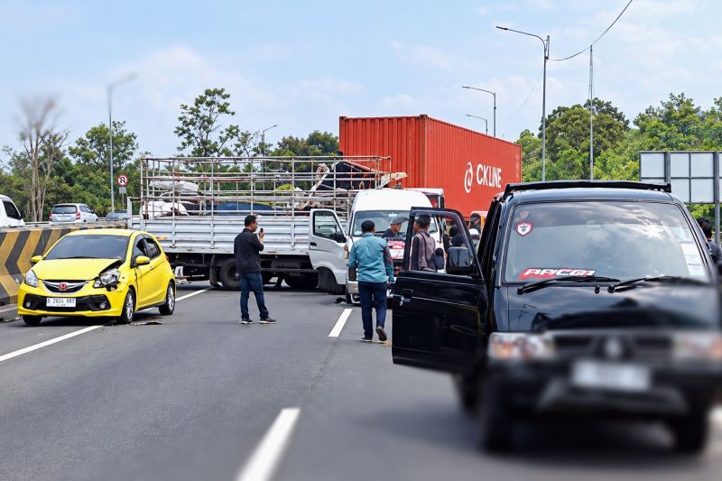 15 Kendaraan Alami Kecelakaan Beruntun di Tol Cipularang, Truk Alami Masalah Pengereman