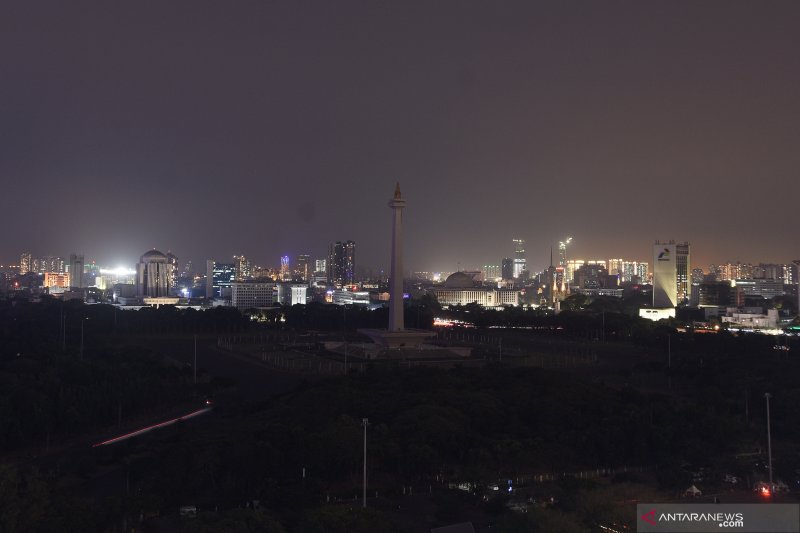 Pemandangan Jakarta saat listrik padam Minggu (4/8)