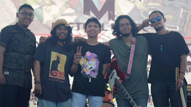 Lucky Pit Perkenalkan Single Tru Colors, Rock Lokal Rasa Eropa