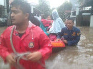 Jakarta Banjir, Petugas Fokus Evakuasi Warga