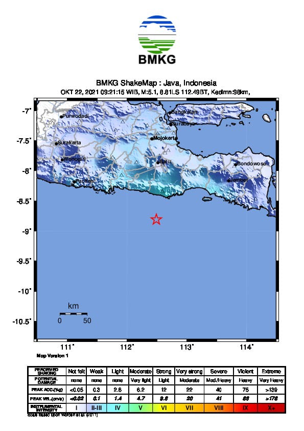 Tangkapan layar titik gempa yang terjadi di Barat Daya, Kabupaten Malang, Jawa TImur pada Jumat (22/20/2021). (ANTARA/HO-bmkg.go.id)