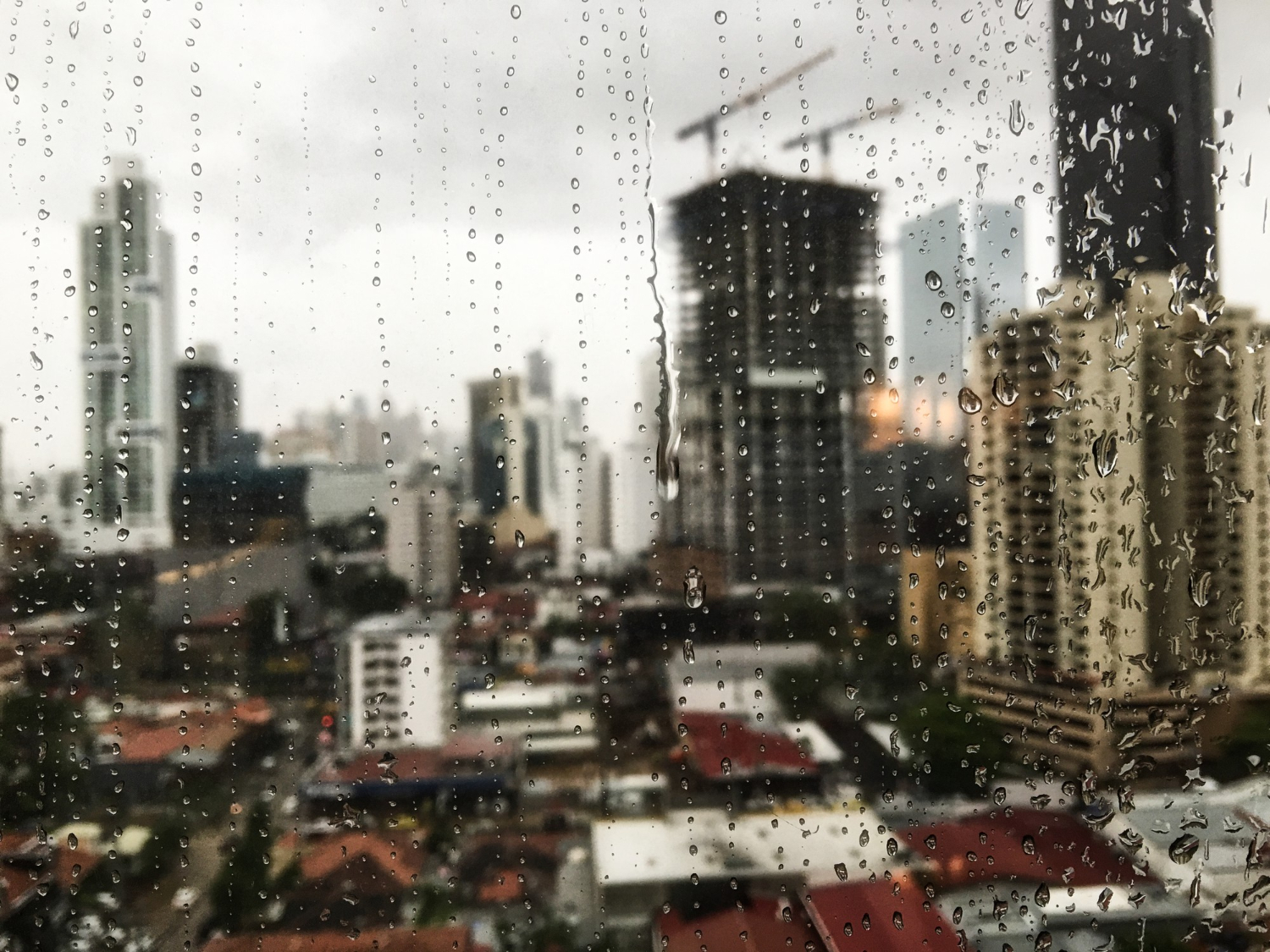 Prakiraan Cuaca Akhir Pekan Sabtu, 27 September 2025: Waspadai Hujan Ringan hingga Sedang di Jabodetabek