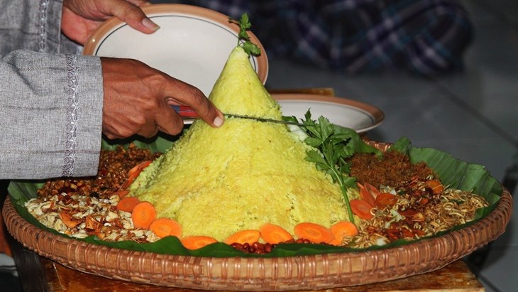Intip Sejarah Nasi Tumpeng yang Selalu Hadir di Perayaan Hari Kemerdekaan