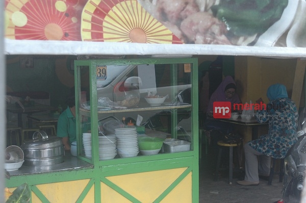 Bakso dan Mie Ayam "Contreng"  (MP/Fredy Wansyah)
