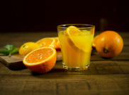 Cuaca Lagi Panas Banget, Minum Jus Jeruk ya Biar Gak Stres