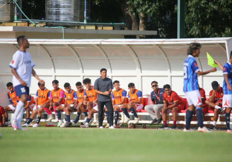 Ledakan Bintang di Liga 4: Sederet Legenda Timnas Turun Gunung Jadi Arsitek!