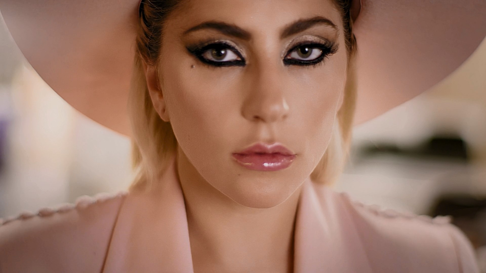 Lady Gaga Bakal Rilis Single Pertama dari Album Barunya