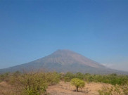 Ternyata Hoax, Foto Gunung Meletus di Medsos Bukan Gunung Agung 