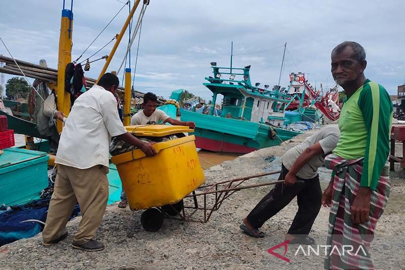 Pertumbuhan Ekonomi Harus Berdampak Pada Kesejahteraan Masyarakat