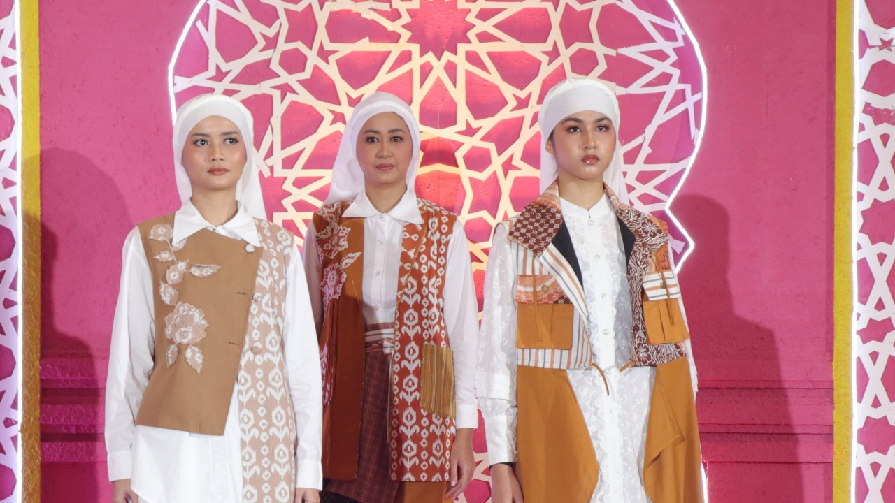 6 Desainer Hadirkan Busana Muslim Perempuan Terbaik lewat Ramadan Rhapsody