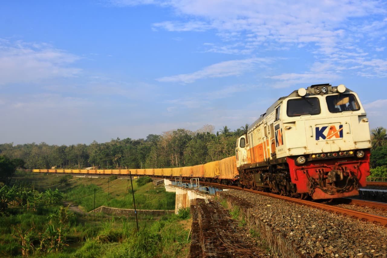 Gempa Pacitan Terasa Sampai Yogyakarta, 14 Kereta Api Berhenti Luar Biasa