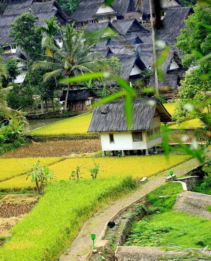  Kampung Naga. (Foto: instagram.com/vix_photoview)