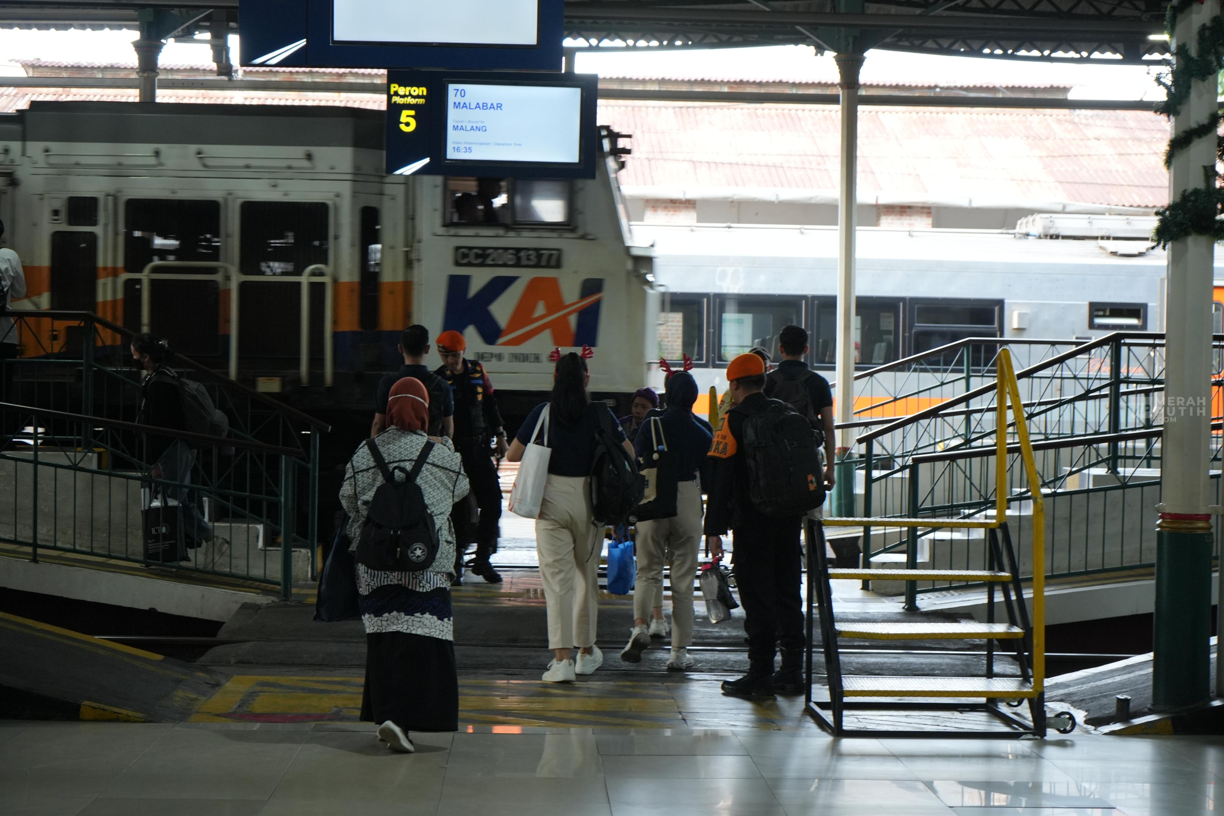 KAI Prediksi Puncak Arus Mudik Kereta Api H-3 Lebaran