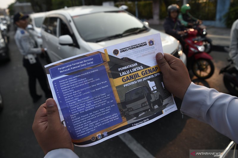 Ganjil Genap. (Foto: Antara)