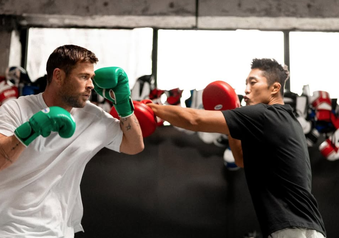  Chris Hemsworth Berbagi Momen di Balik Layar dari Kunjungan ke Korea Selatan