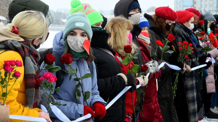 Dukungan 'Cinta' untuk Alexei Navalny di Hari Valentine