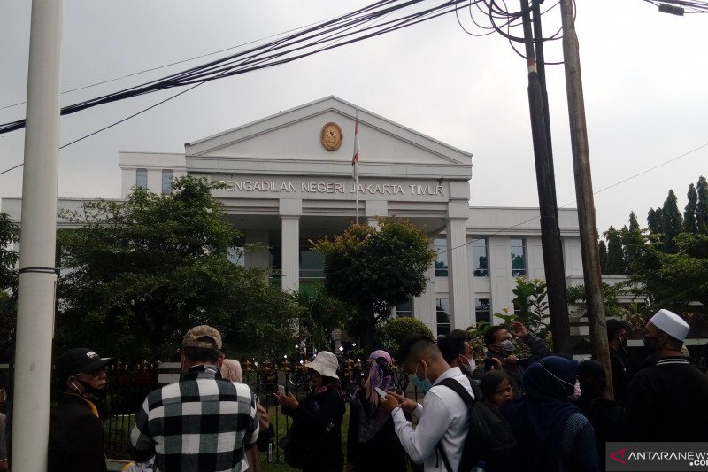Sidang Rizieq, Polisi Gandakan Pengamanan di PN Jakarta Timur