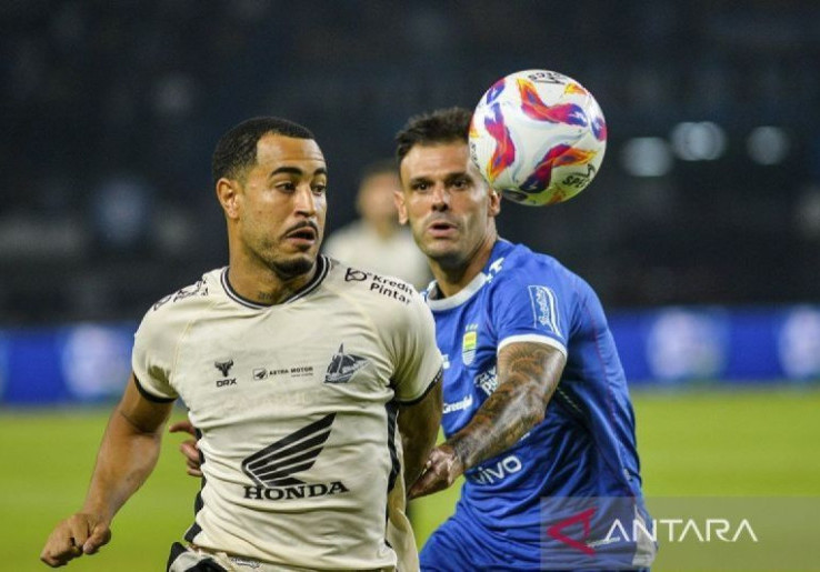 Persita Tangerang Diperkuat Gelandang Serang Tyronne del Pino