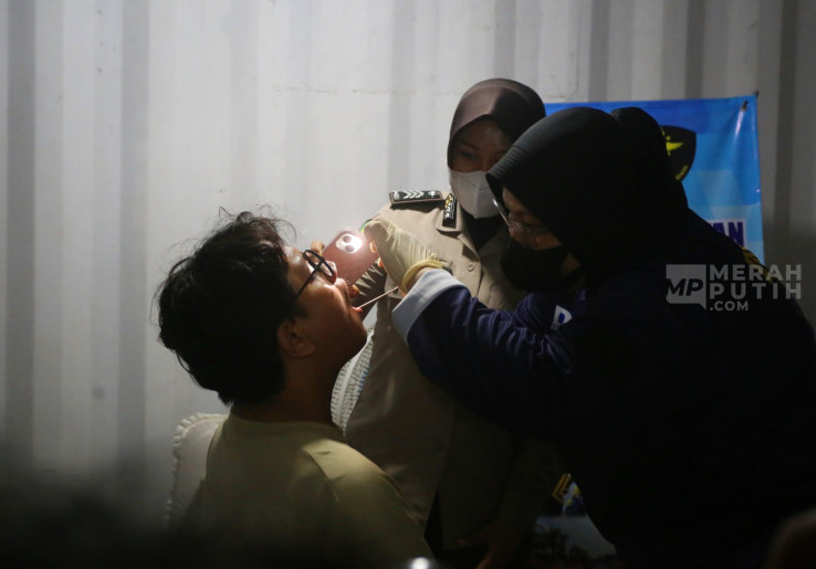 DVI Mulai Ambil Sampel DNA Keluarga Jurnalis dan ABK Hilang Kontak di Selat Sunda