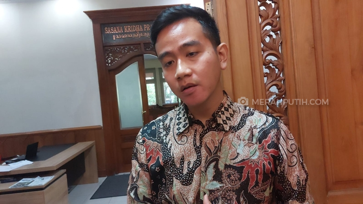 Jokowi Minta Gibran Hati-Hati dengan Konflik Internal Keraton Surakarta