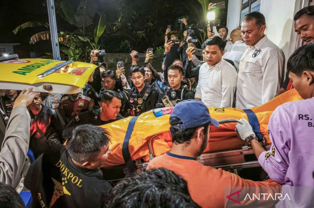 Gelar Olah TKP, Polisi Cari Petunjuk Penting ungkap Tabir Kematian Kapolsek Negara Batin