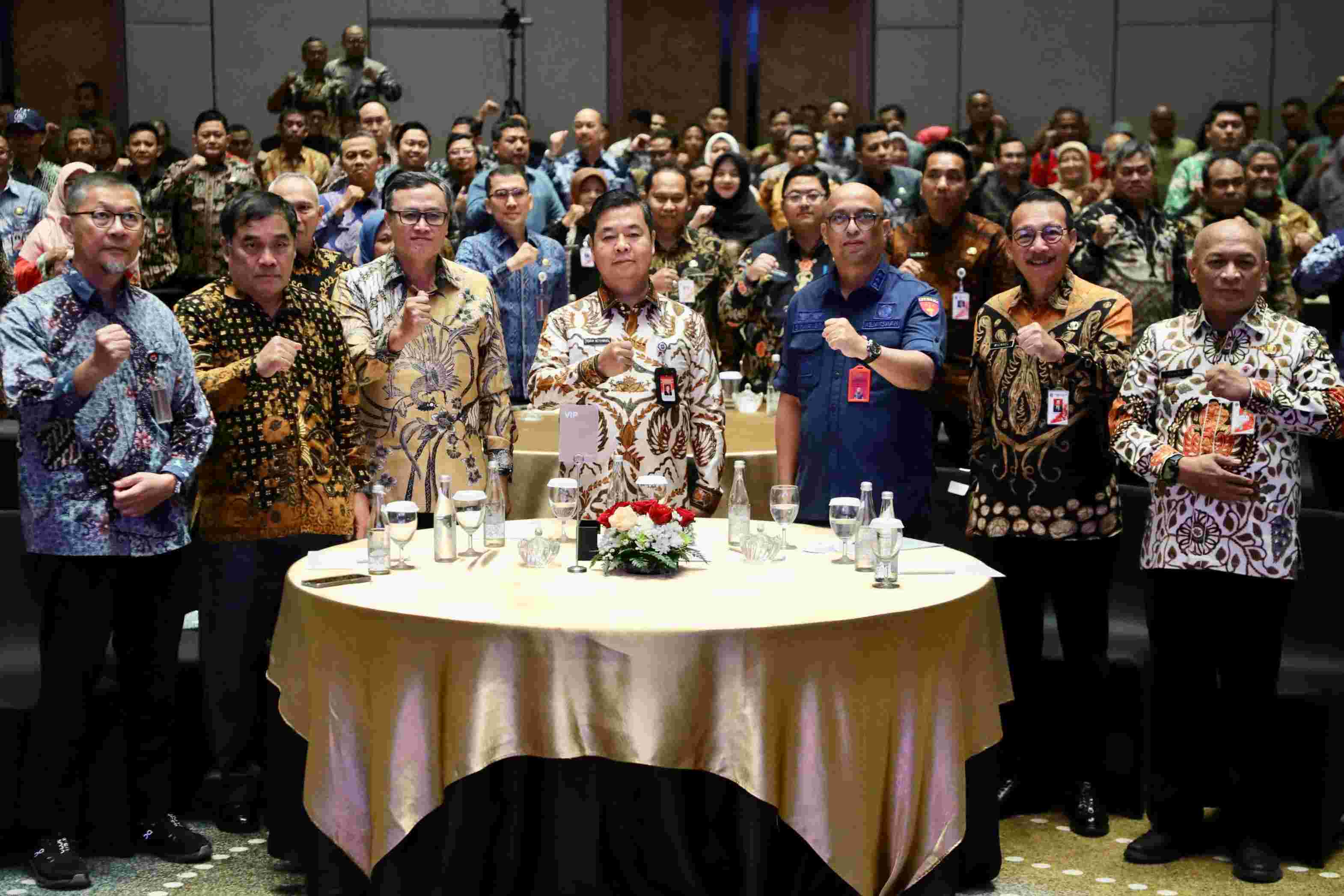 Pj Teguh Tekankan Pengadaan Barang dan Jasa Dilakukan Sesuai Aturan