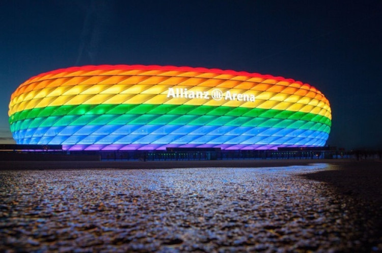 Lampu Pelangi Tidak Boleh Nyala di Allianz Arena