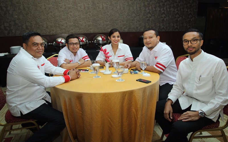 Ketua Umum KBM Banyu Biru Djarot bersama para pengurus KBM