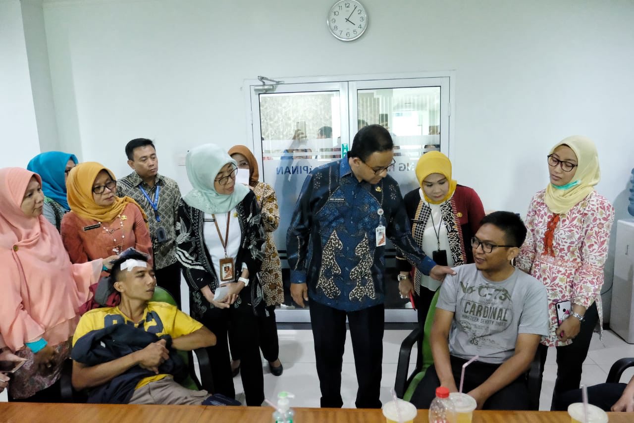 Petugas Medis DKI Cedera, Anies Belum Mau Tempuh Jalur Hukum
