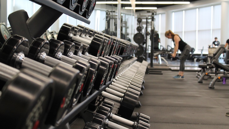 Pertama Kali Nge-Gym? Begini Tampilan Gayanya