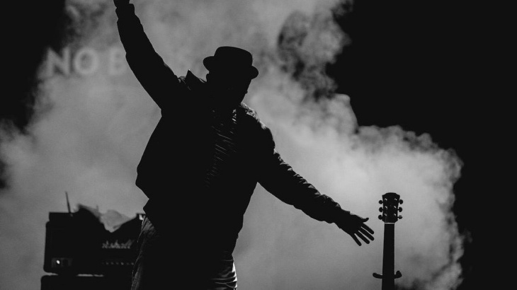 Glenn Fredly Hadir dalam Bentuk Hologram di Konser Istimewa